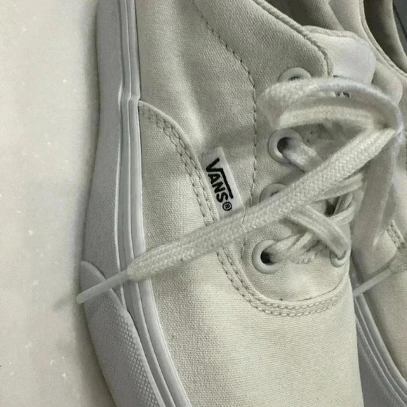 Vans women’s white on white chunky soles size 6 excellent! - Picture 8 of 9